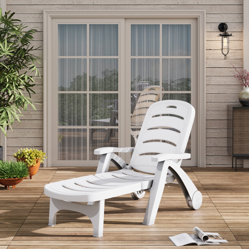 Living and Home Outdoor Plastic Foldable Garden Poolside Lounger Recliner With Wheels