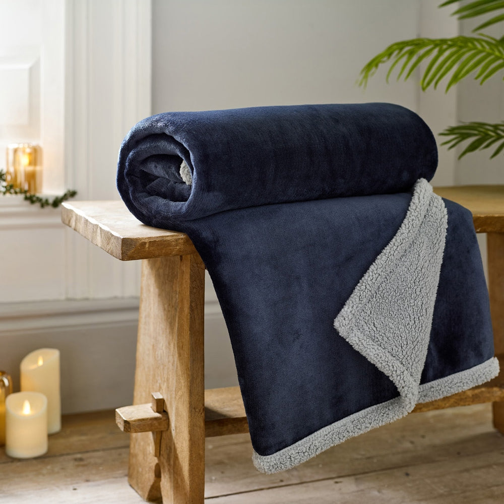 Hazelwood Ultra-soft Flannel & Sherpa Fleece Throw Blanket – 130 X 170cm | 130cm x 170cm | Navy Blue