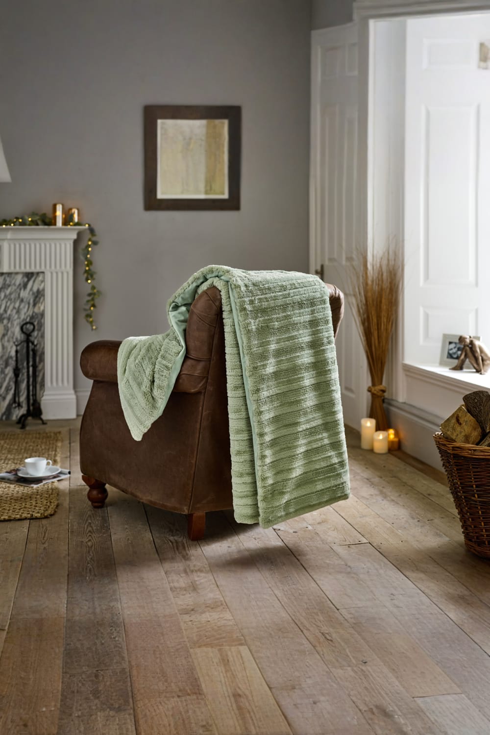 Chatsworth Faux Fur Luxury Throw 130x170cm – Ultra Soft & Stylish Blanket | 130cm x 170cm | Green