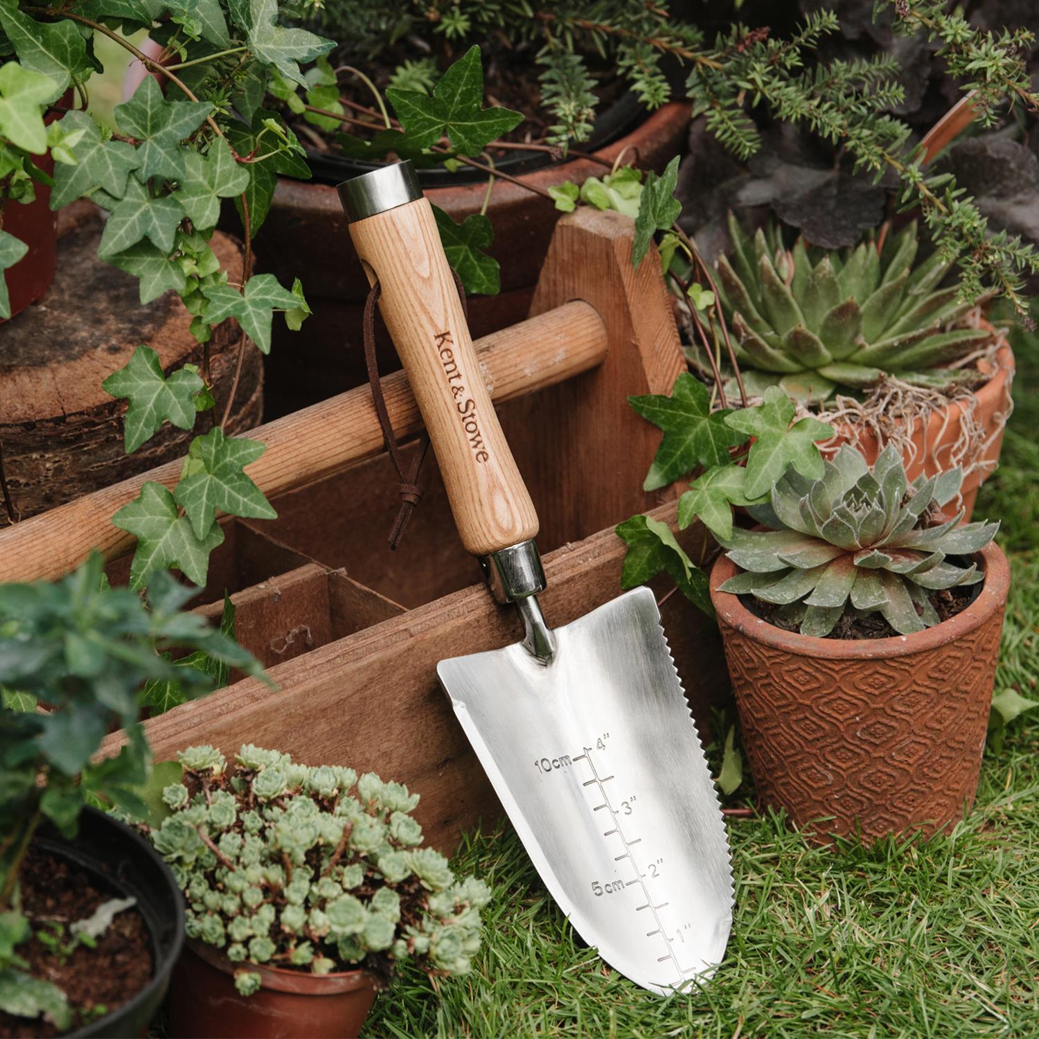 Kent & Stowe Stainless Steel The Capability Trowel Rust Resistant Fsc