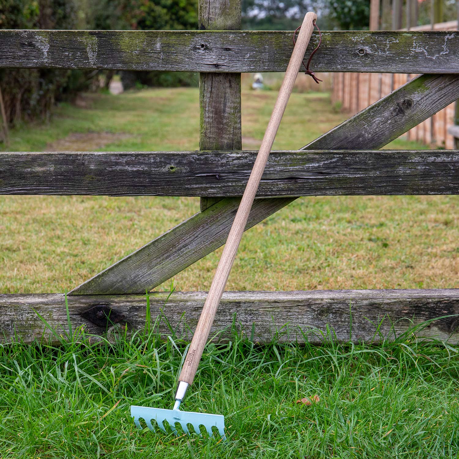 Budding Gardener Soil Rake 95cm | Set-of-1
