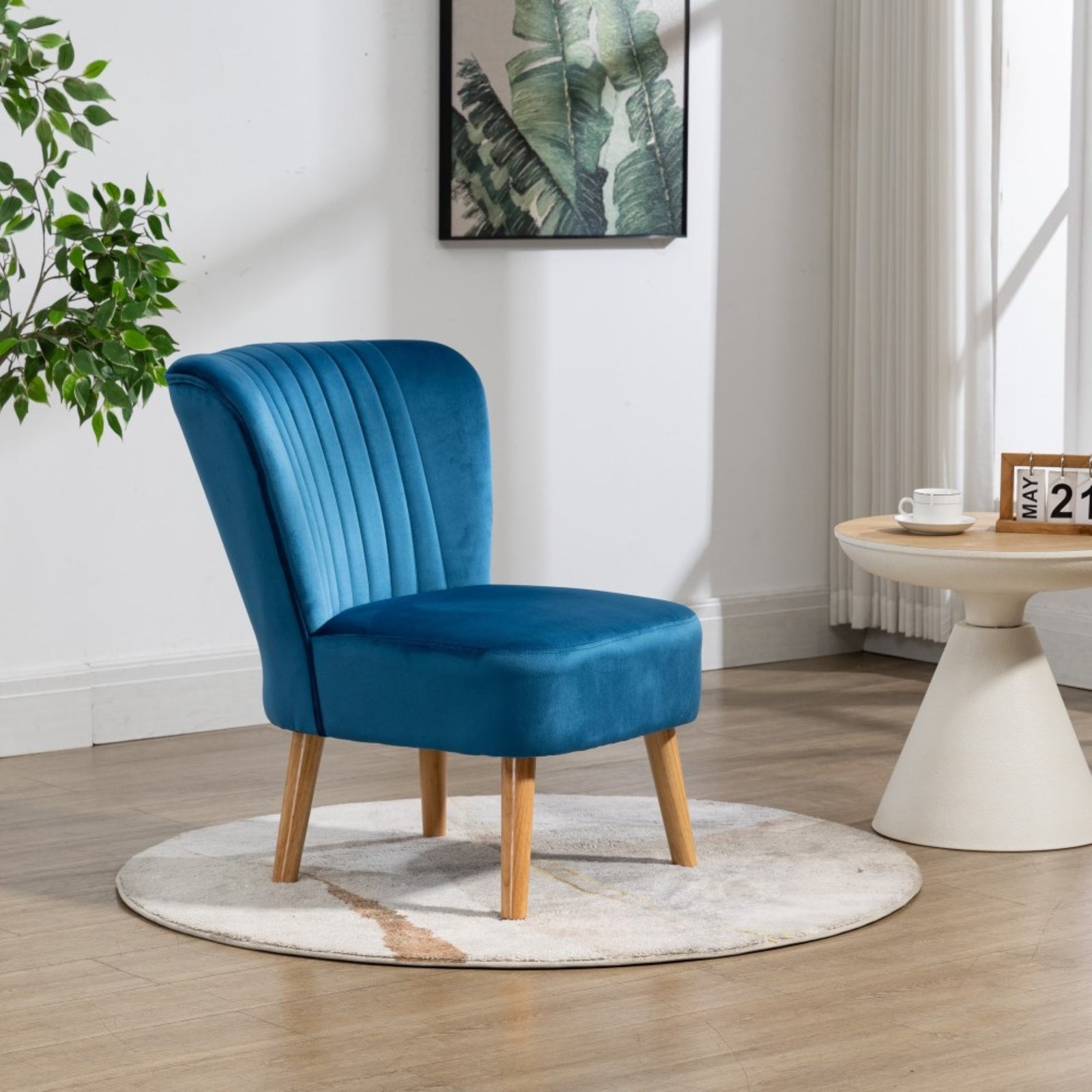 Arezza Velvet Accent Chair | Blue