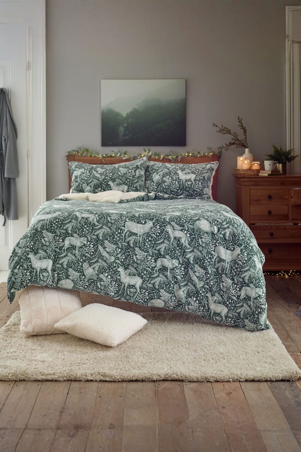 Woodland Folk Printed Cotton Rich Duvet Cover Set - Soft & Breathable Forest Bedding | Double | Green