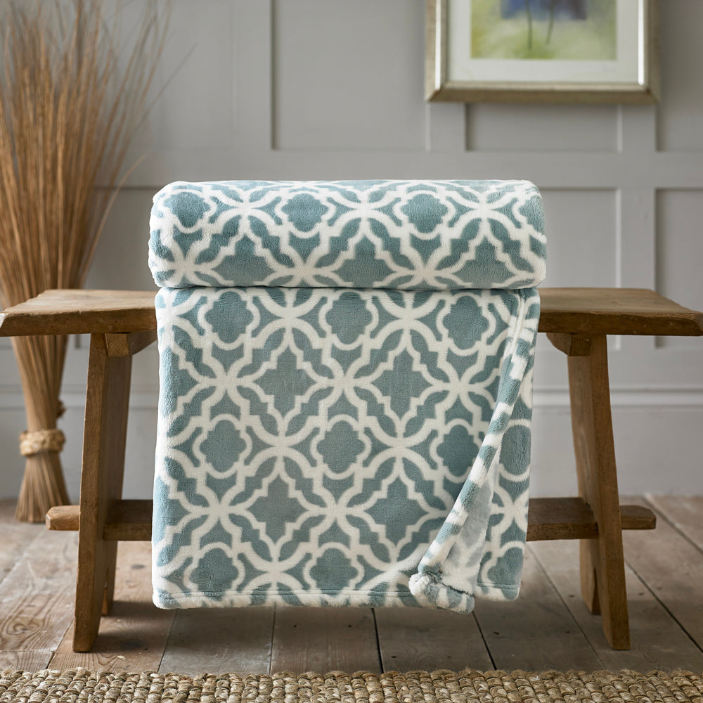 Morley Printed Heavyweight Supersoft Fleece Throw | 150cm x 180cm | Light Green