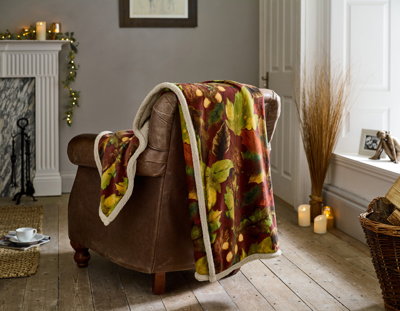 Winter Leaves Throw Rust – Cosy Sherpa Lined Leaf Print Blanket 130x170cm | 130cm x 170cm | Rust
