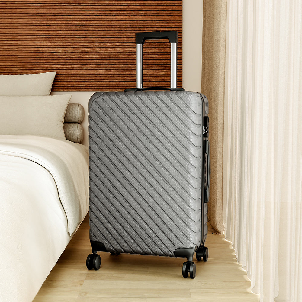 Lightweight Hardside Travel Suitcase With Spinner Wheels | Silver