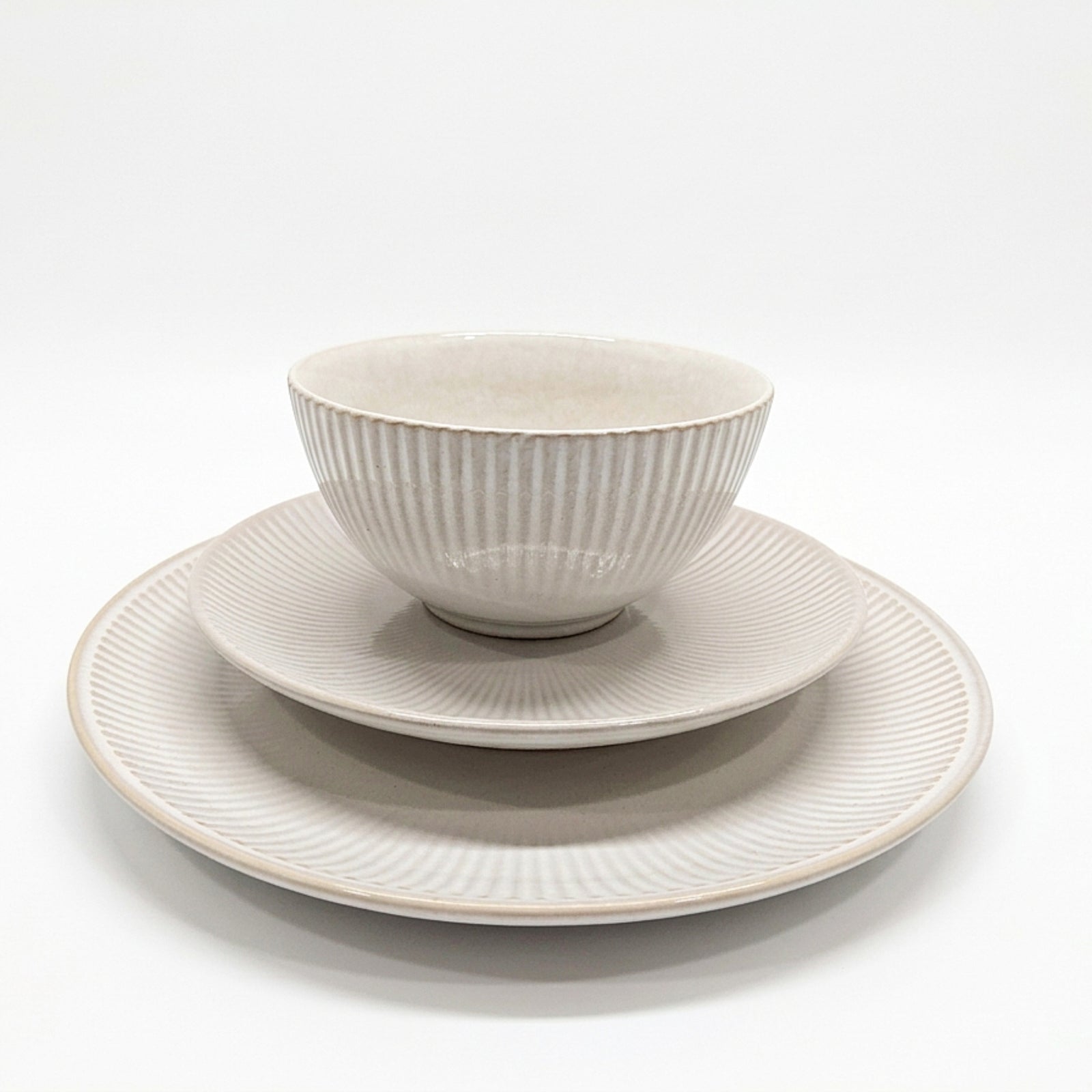 Reactive Cream Glaze Dinner Set Plates Bowls | Set of 18 | Cream