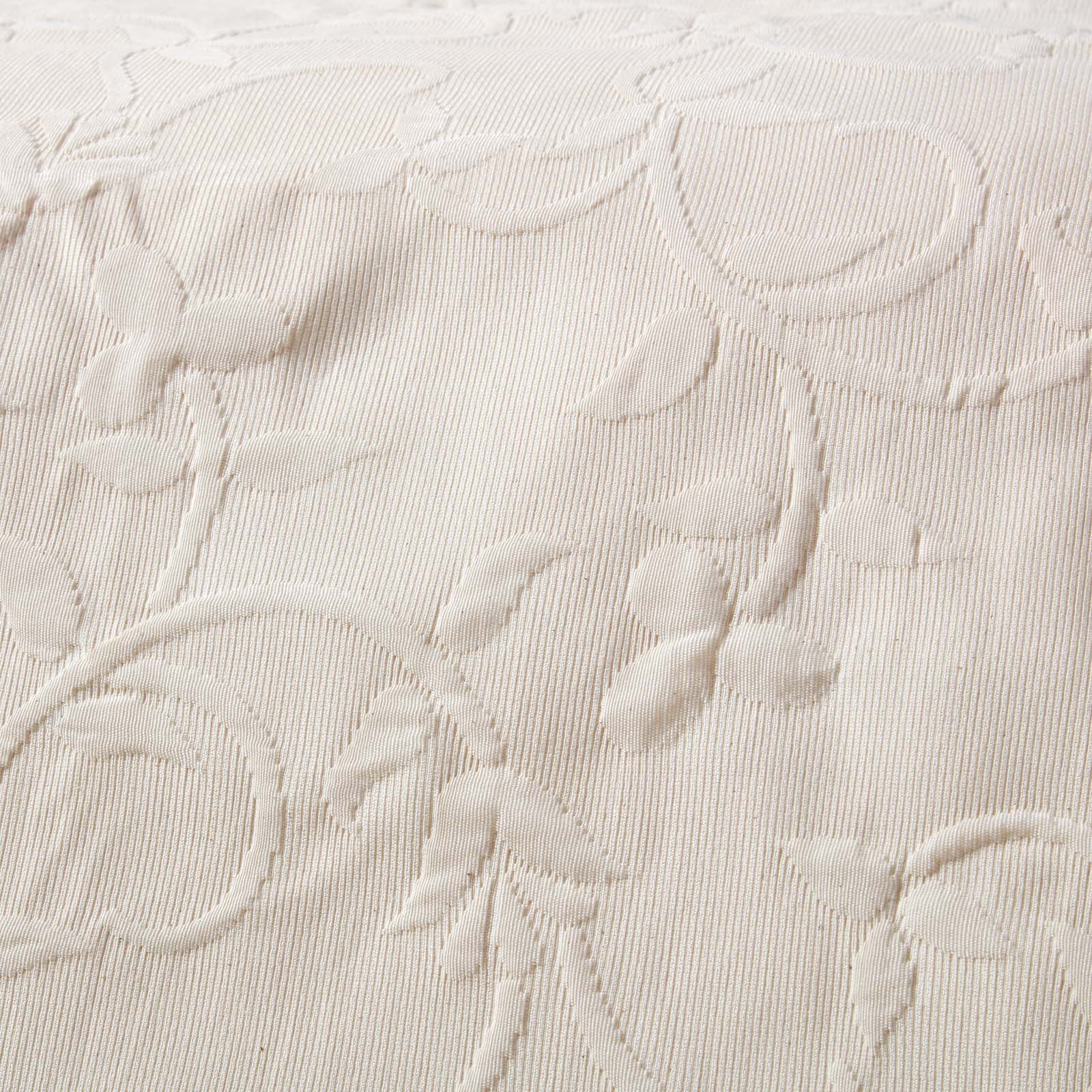 Cotton Rich Floral Metelassé Pattern Bedspread | 230cm x 260cm | Cream
