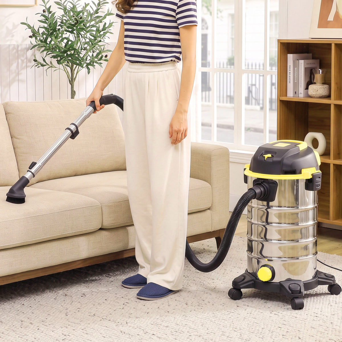 HOMCOM 1400w Vacuum Cleaner With Blowing Mode, Yellow