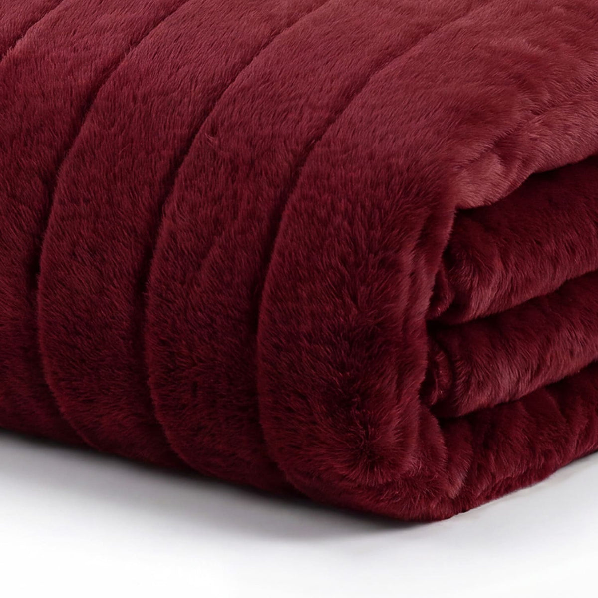 Hockley Faux Fur Throw | 150cm x 200cm | Ruby