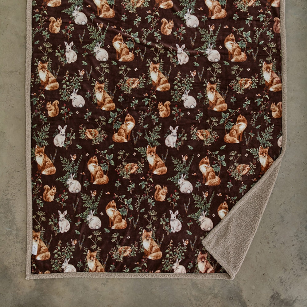 Woodland Wildlife Sherpa Fleece Throw – Printed Animal Blanket | 140cm x 180cm | Wine