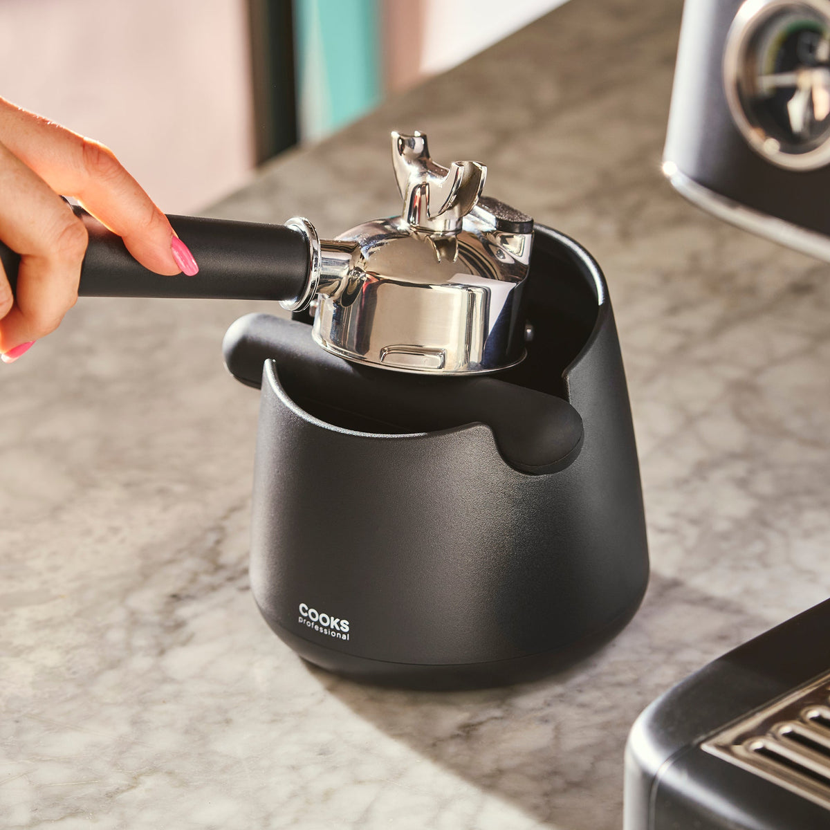 Espresso Knock Box - Plastic Coffee Grounds Bin | Regular | Black