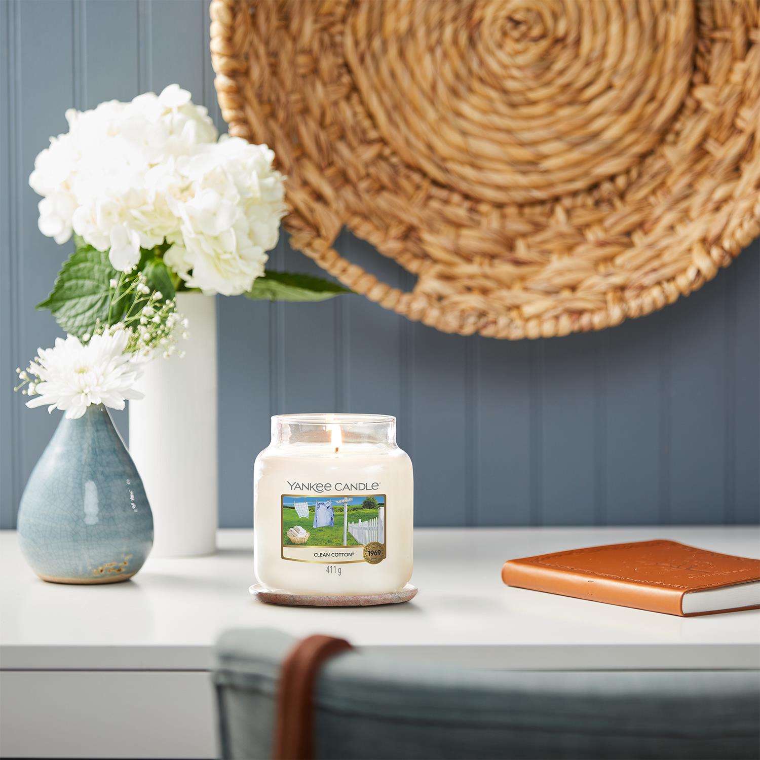 Original Medium Jar Scented Candle - Clean Cotton, 411g