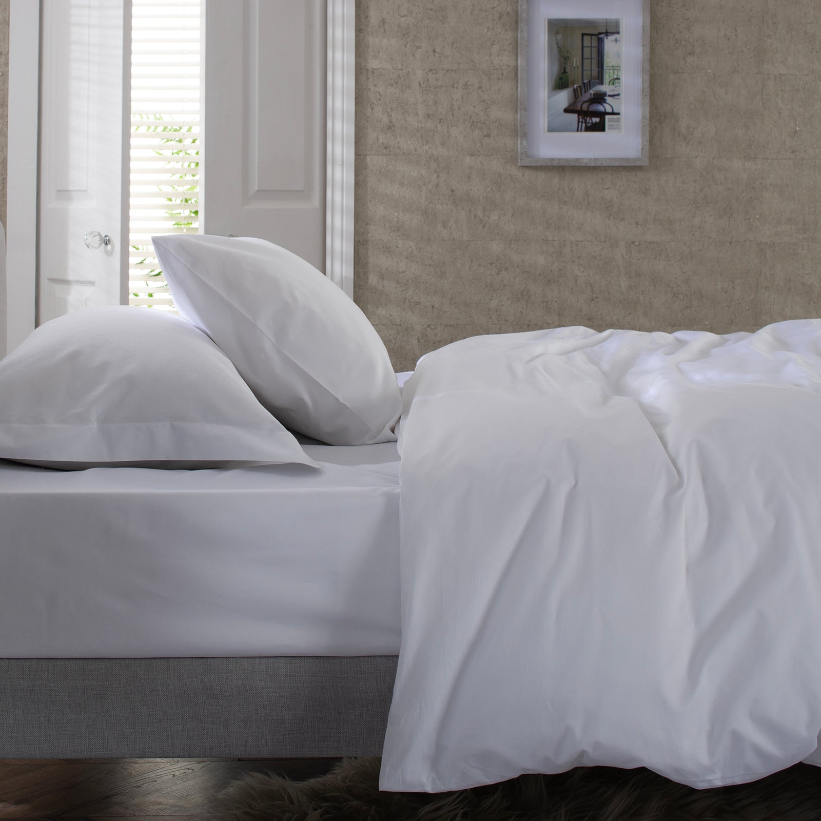 Greatwall White Fitted Sheet – 100% Cotton Sateen, 250 Thread Count, 38cm Deep, Ultra-soft & Breathable | Double | White
