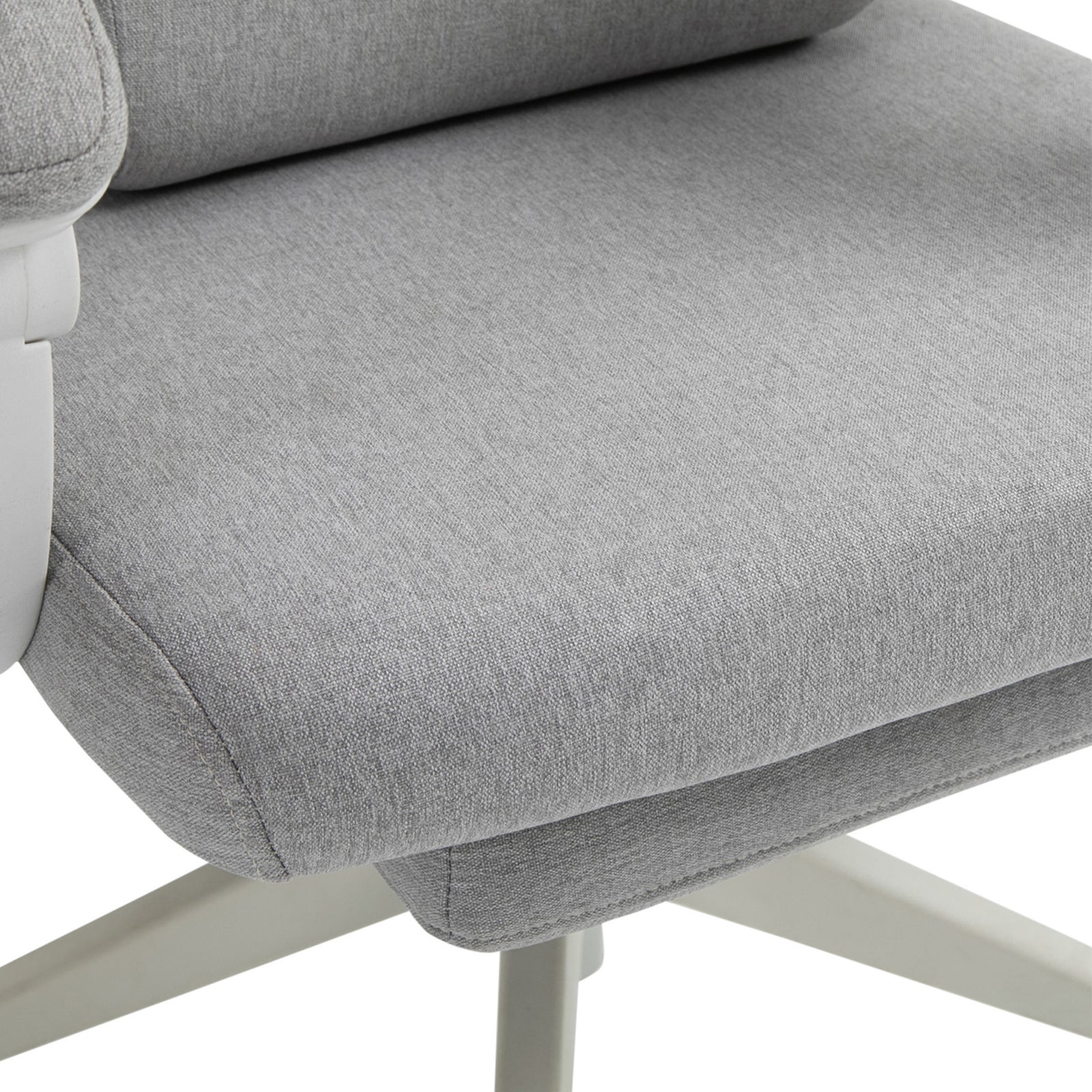 Home Office Swivel Chair W/ Footrest