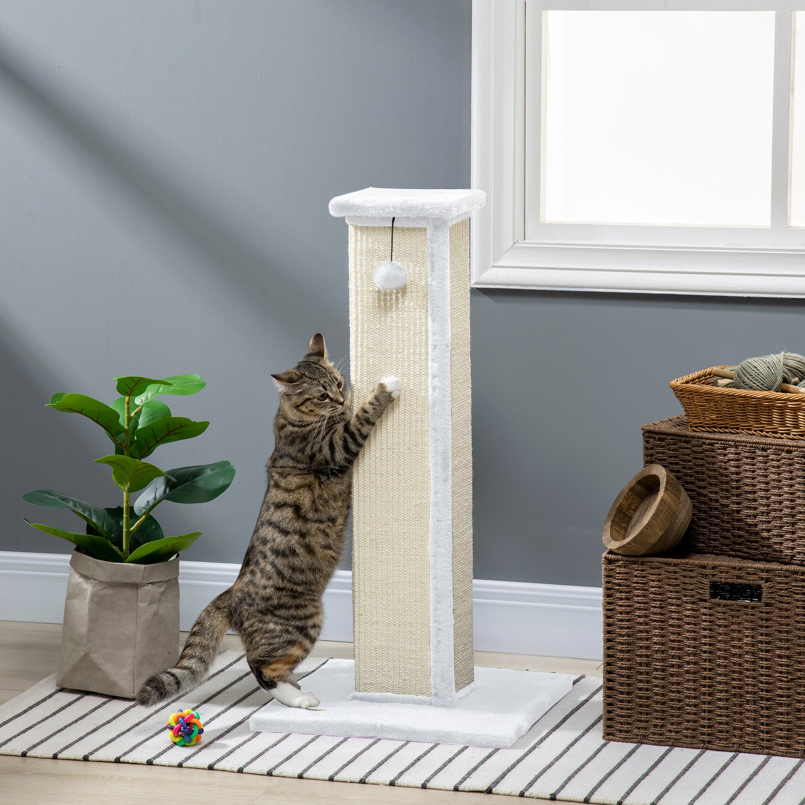 81cm Cat Scratching Post W/ Sisal Rope, Hanging Ball Soft Plush | White