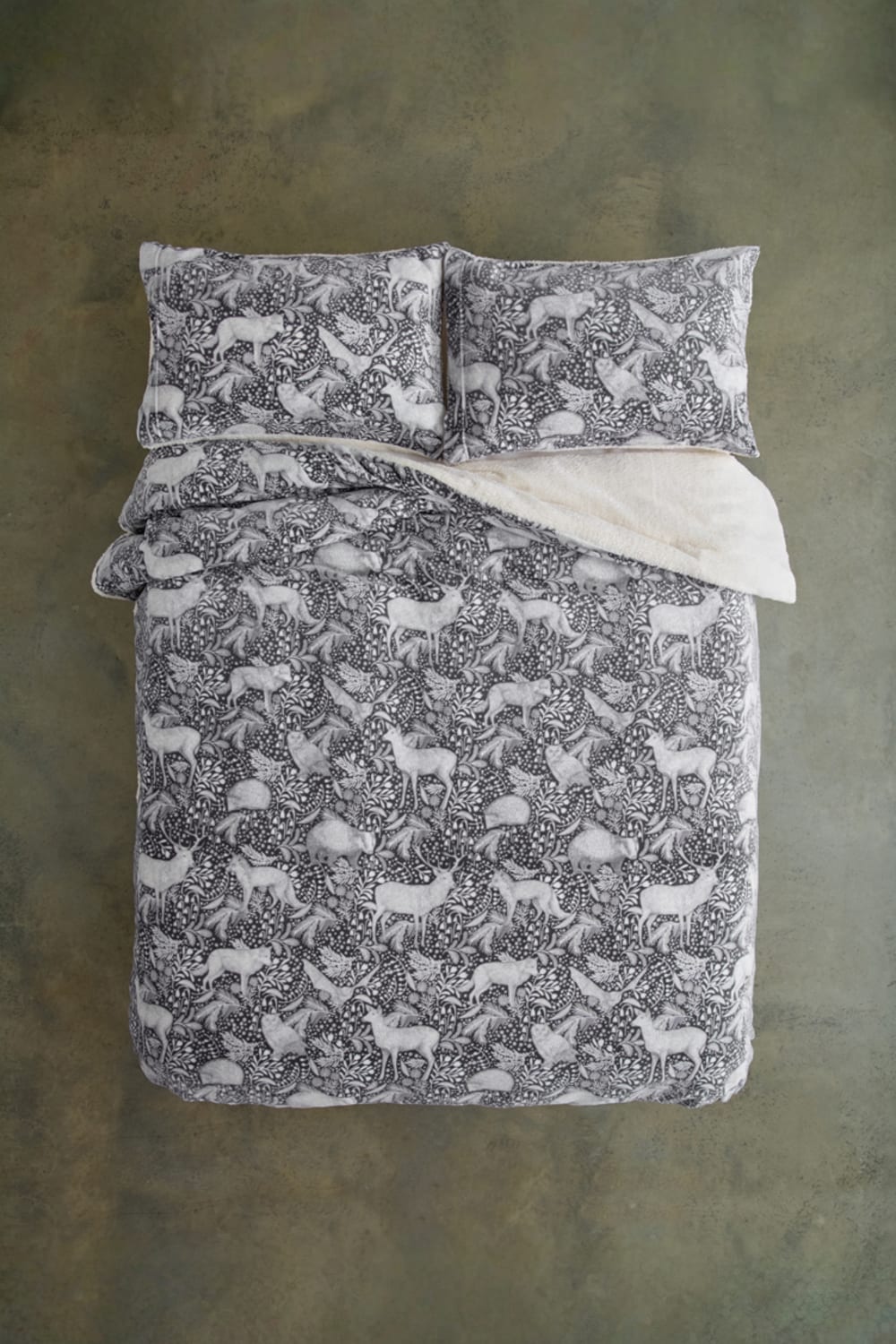 Woodland Folk Fleece Duvet Cover Set With Sherpa Reverse – Nature-inspired Cosy Bedding | King | Grey