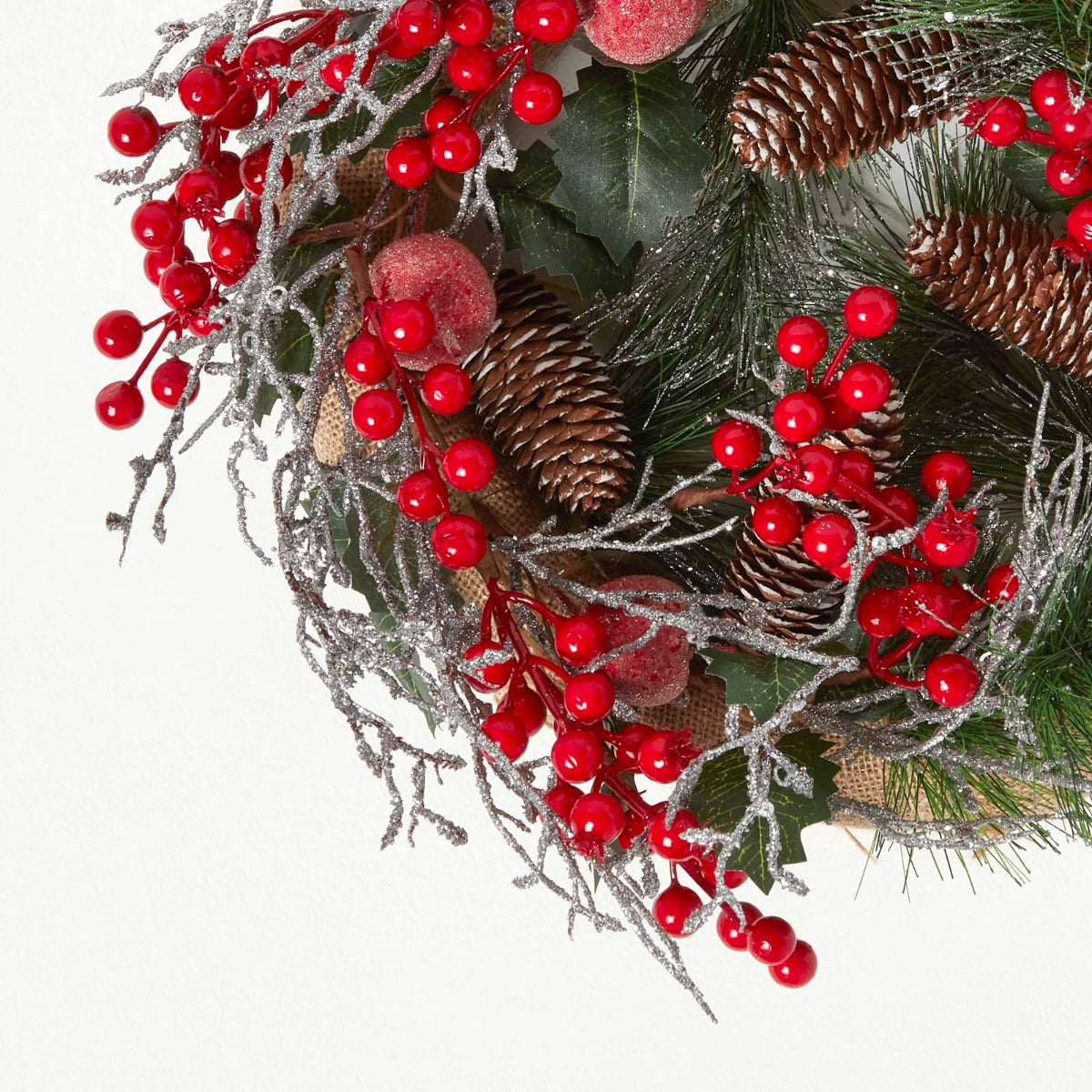 HOMESCAPES Artificial Christmas Wreath With Berries, Apples And Silver Decoration
