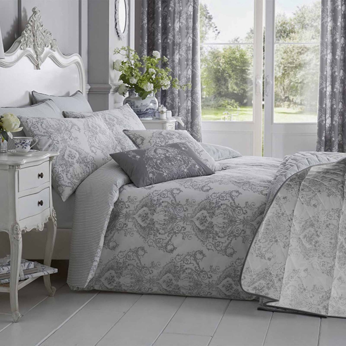 French Toile Patterned Duvet Cover Set | King | Grey
