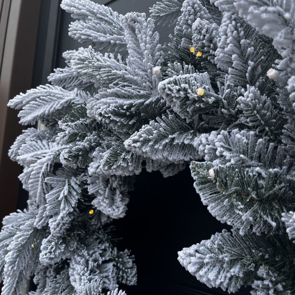 60cm Premium Mixed Branch Prelit Snow Flocked Christmas Wreath - With Timer