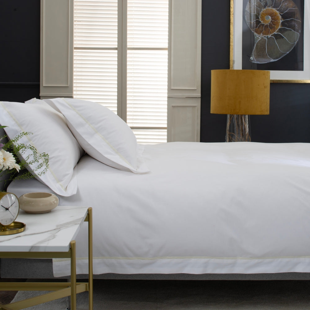 Hampstead Duvet Cover Set – 200 Thread Count 100% Cotton With Oxford Pillowcases & Inserted Ribbon | Double | Cream