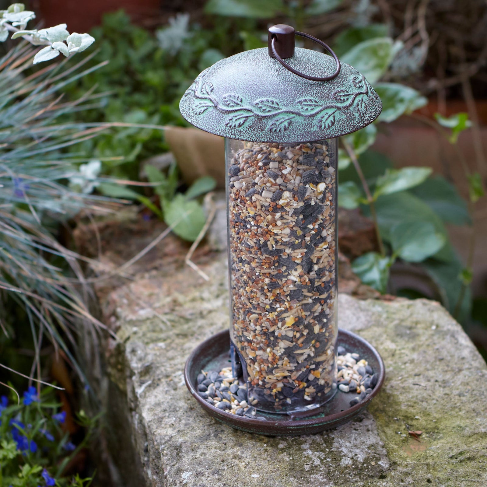 Secret Garden Antique Leaf Seed Feeder | Green