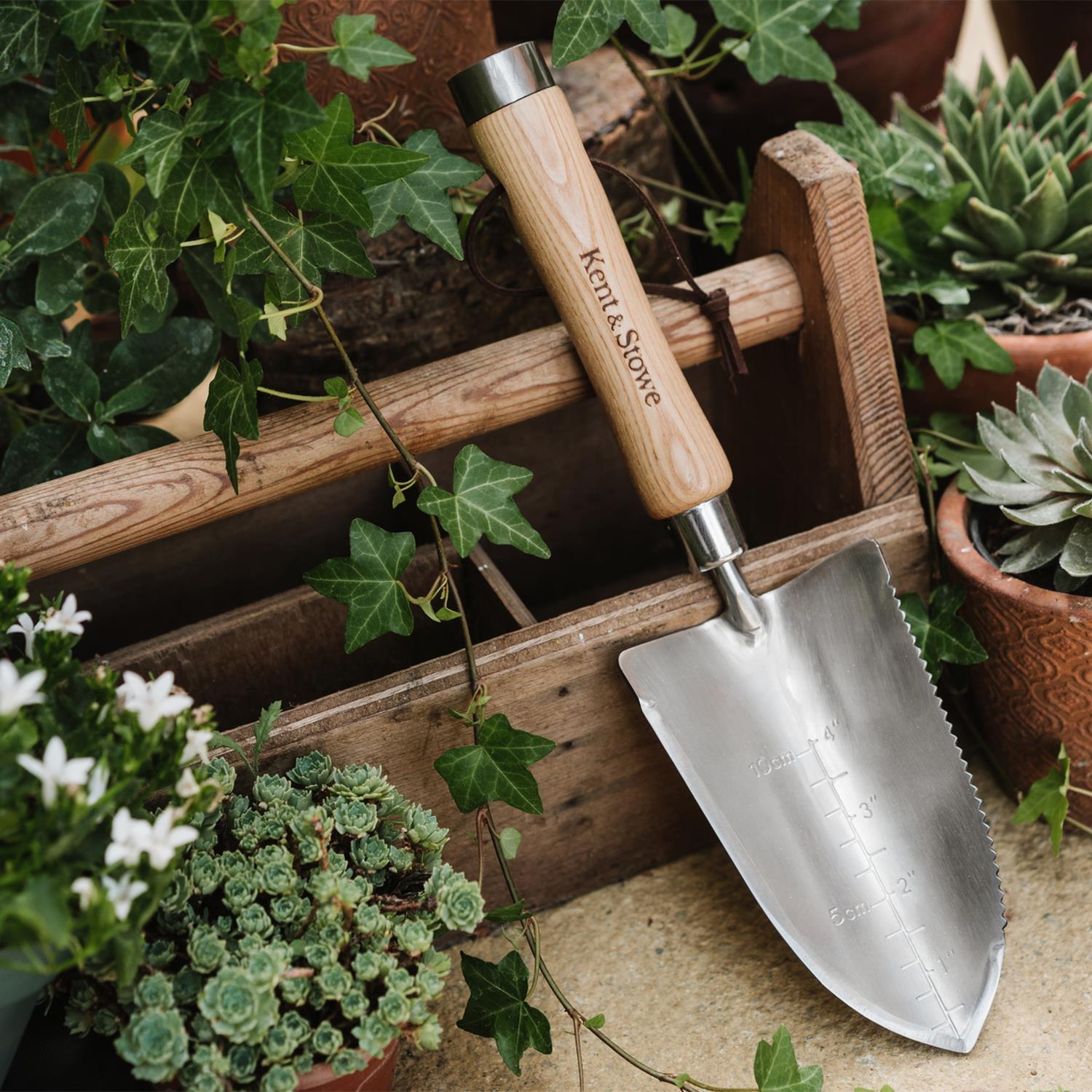 Kent & Stowe Stainless Steel The Capability Trowel Rust Resistant Fsc