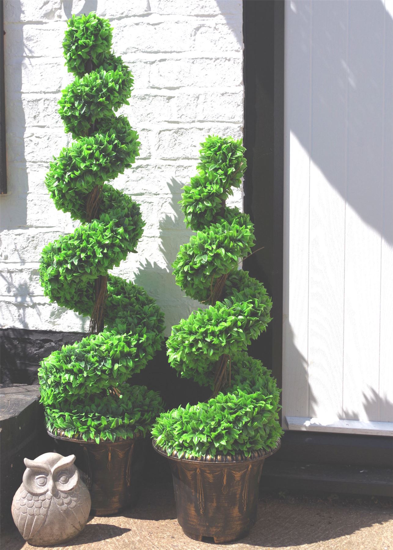 120cm Pair Of Green Large  Spiral Topiary Trees With Decorative Planters