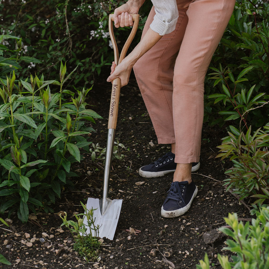 Garden Life Digging Spade, 40% Lighter, Ash Handle, Stainless Steel Head