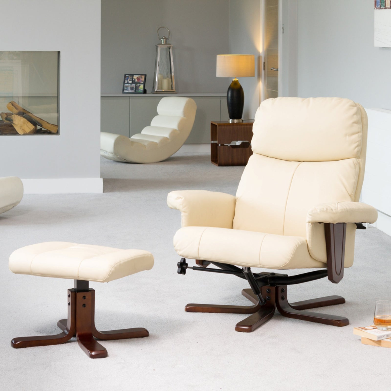 Woodacre Swivel Recliner | Cream