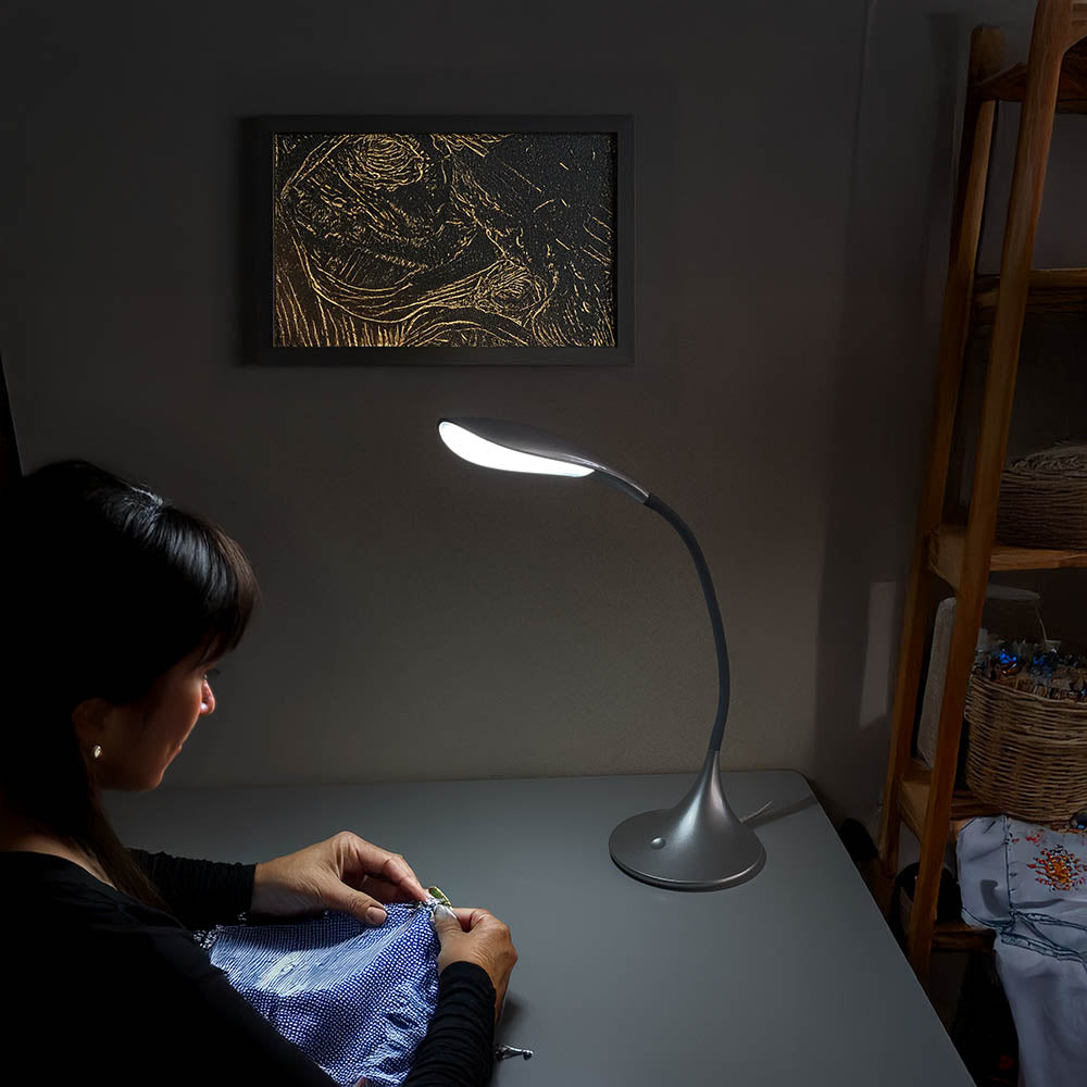 High Vision Desk Light, Silver, 25,000 Hr Led Panel | Silver