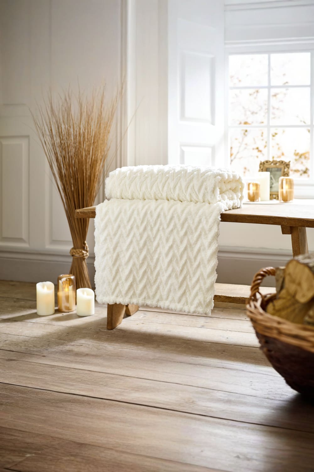 Tadcaster Supersoft Warm Chevron Designn Throw – 140x180cm Blanket | 140cm x 180cm | Cream