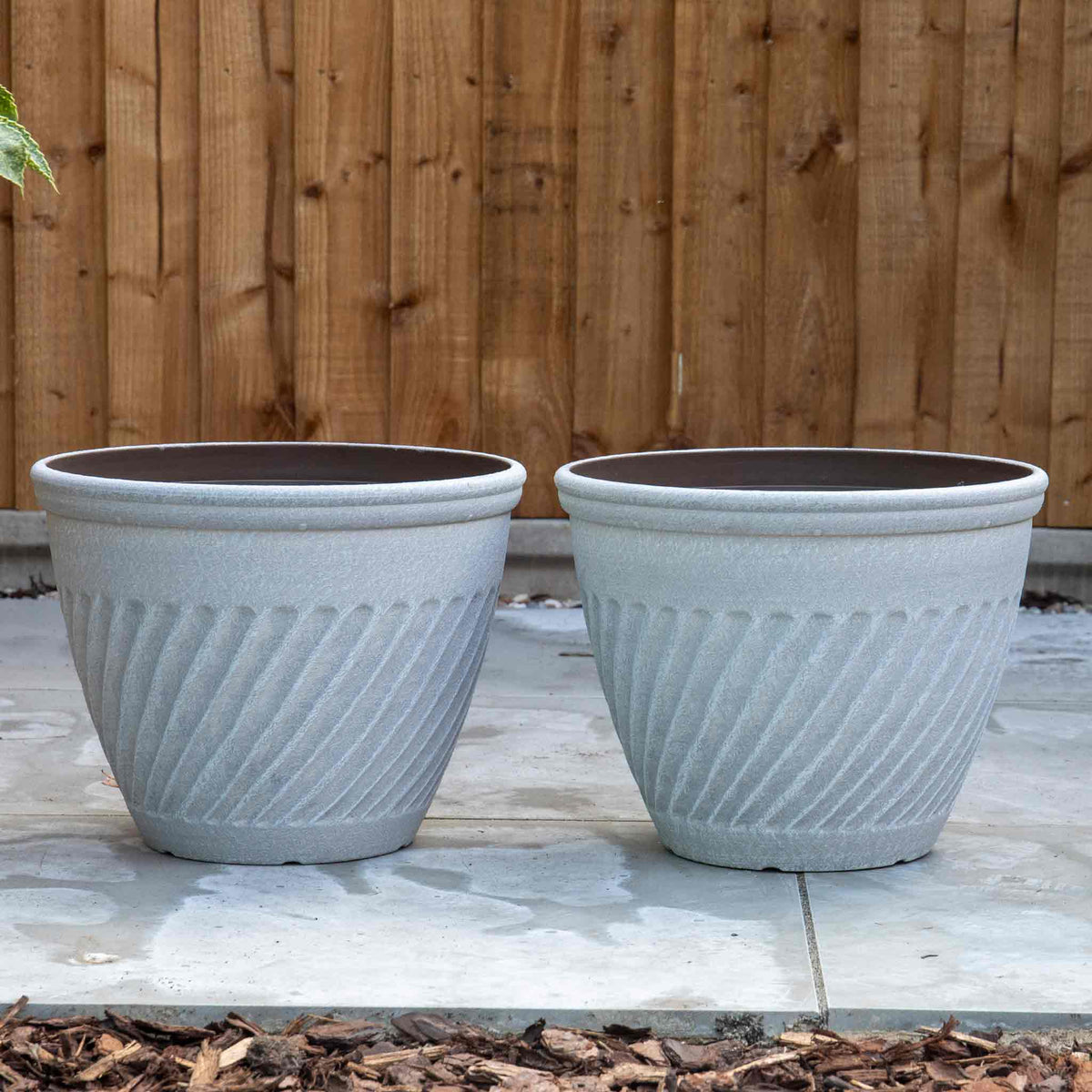 Bali 14in Planter Antique Beige 24l Plastic | Set of 1
