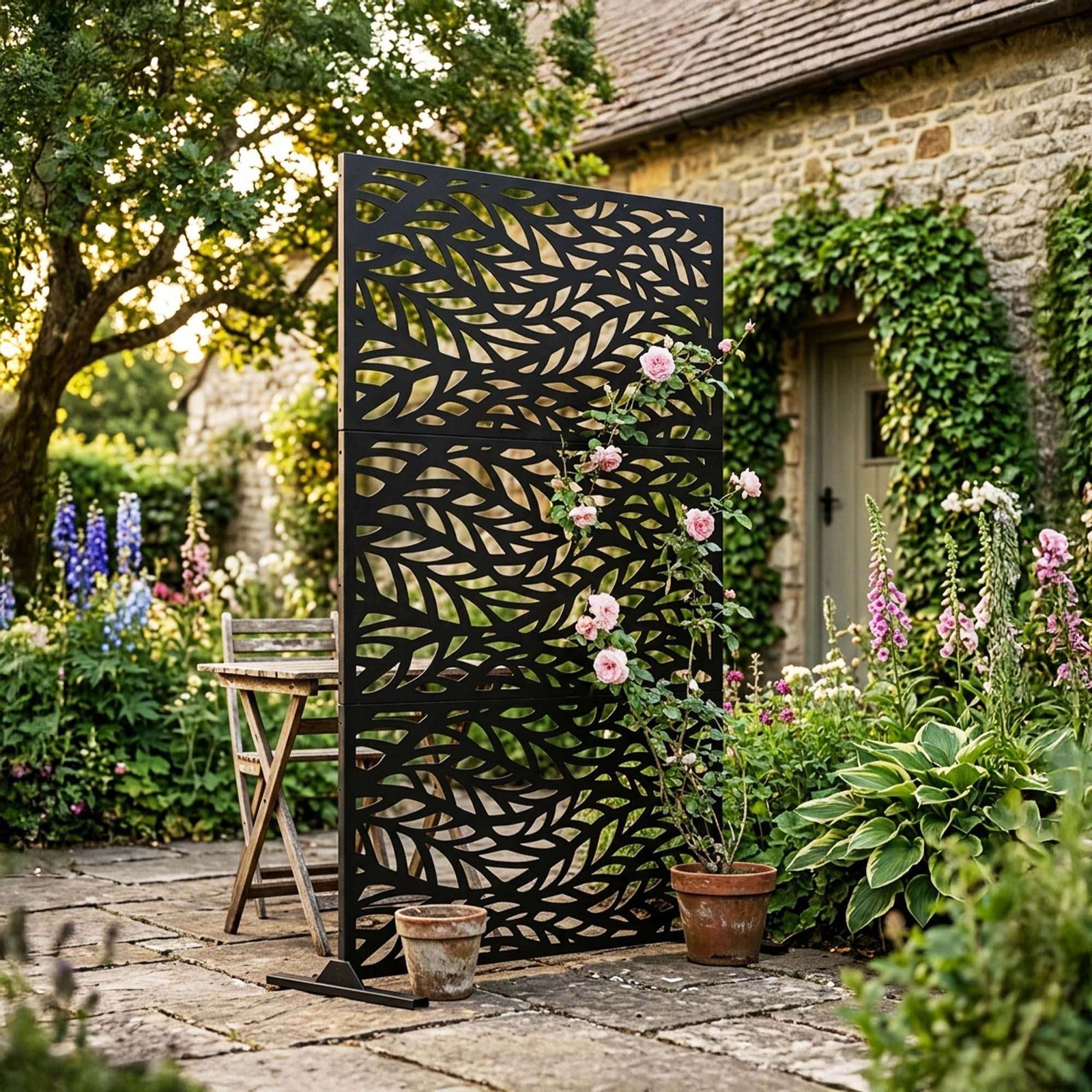 Indoor Outdoor Metal Privacy Screen - Leaf Pattern | Black