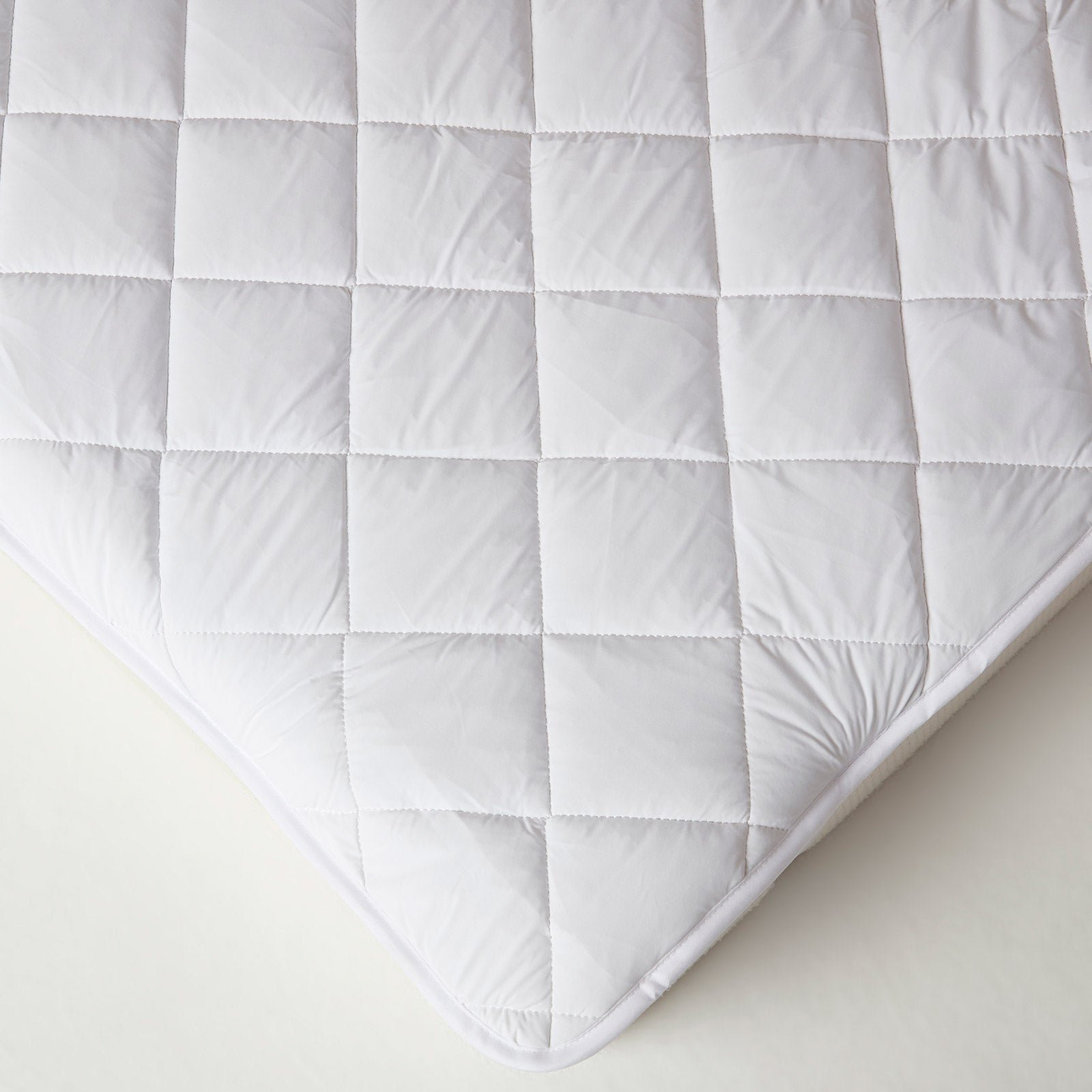 Advanced Cooling Mattress Topper | Cot | White