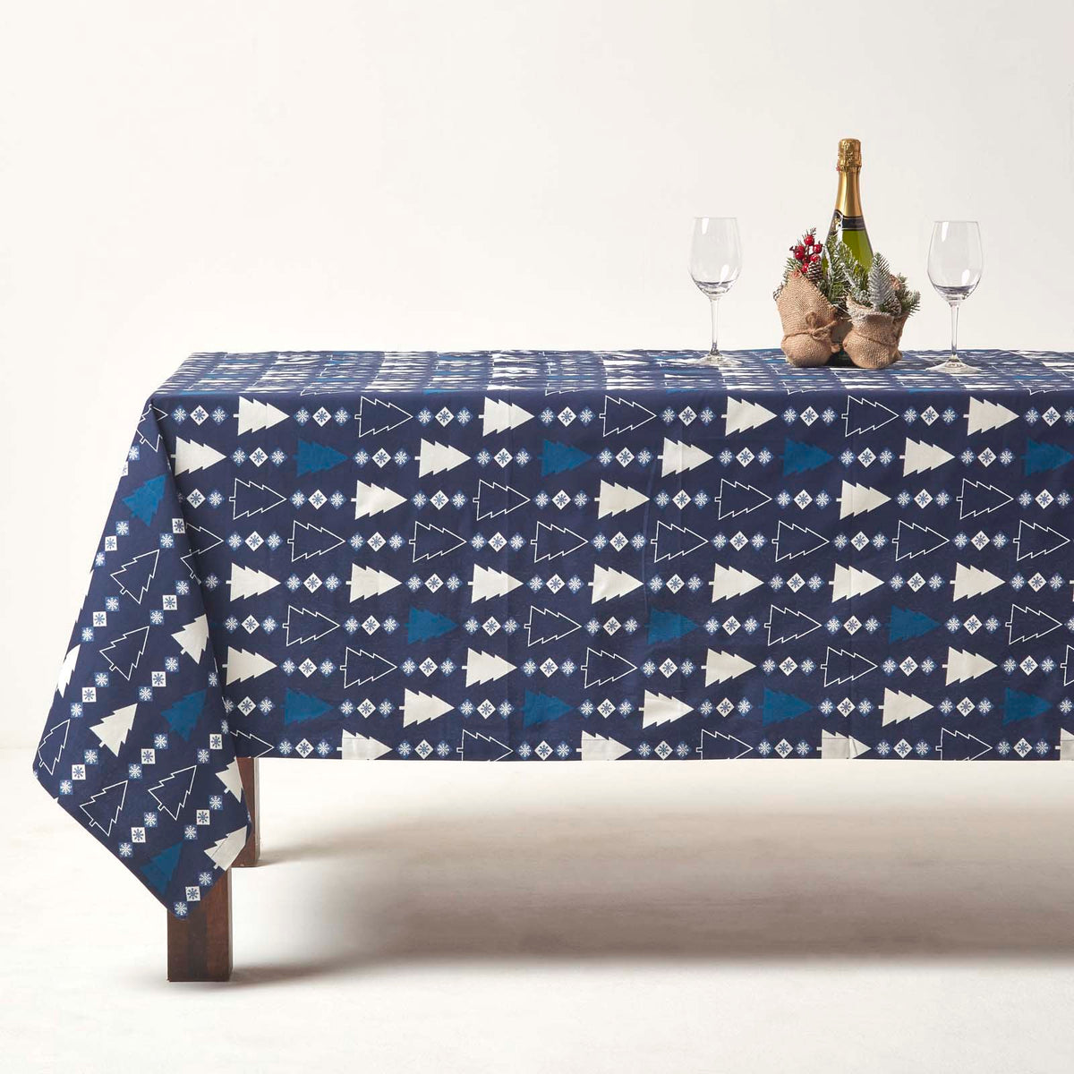 Blue Winterland 100% Cotton Round Christmas Tablecloth 178 Cm | 178cm | Blue