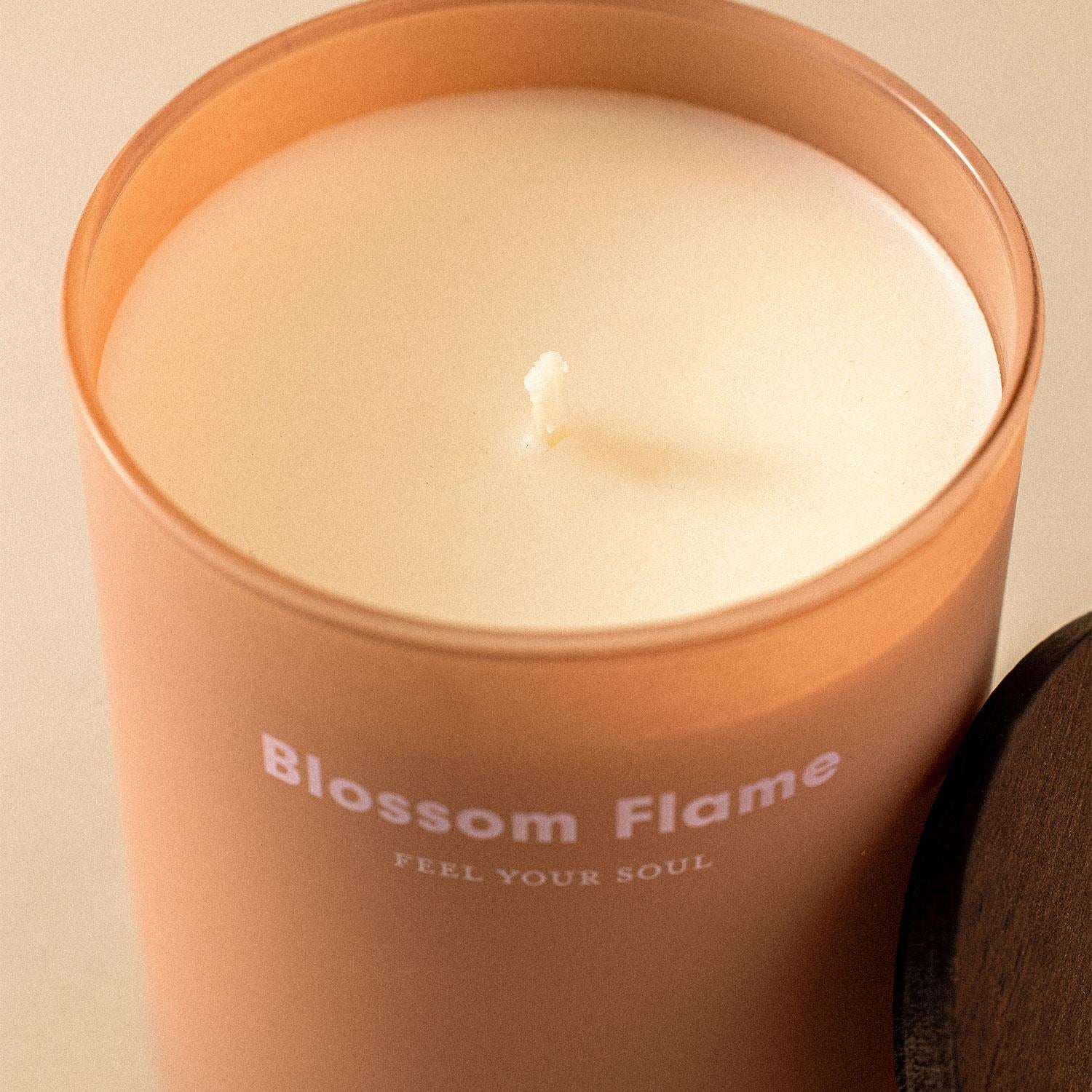 Scented Candle 50h Floral Jasmine Tuberose Vanilla Essentials Collection