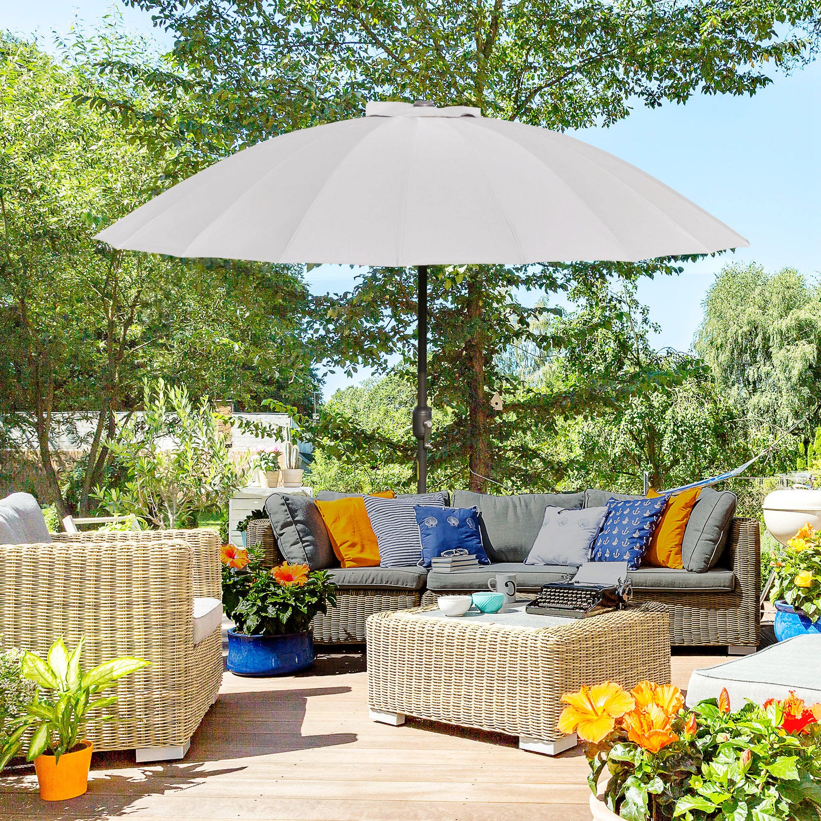 2.5m Curved Parasol With Metal Pole | Gray