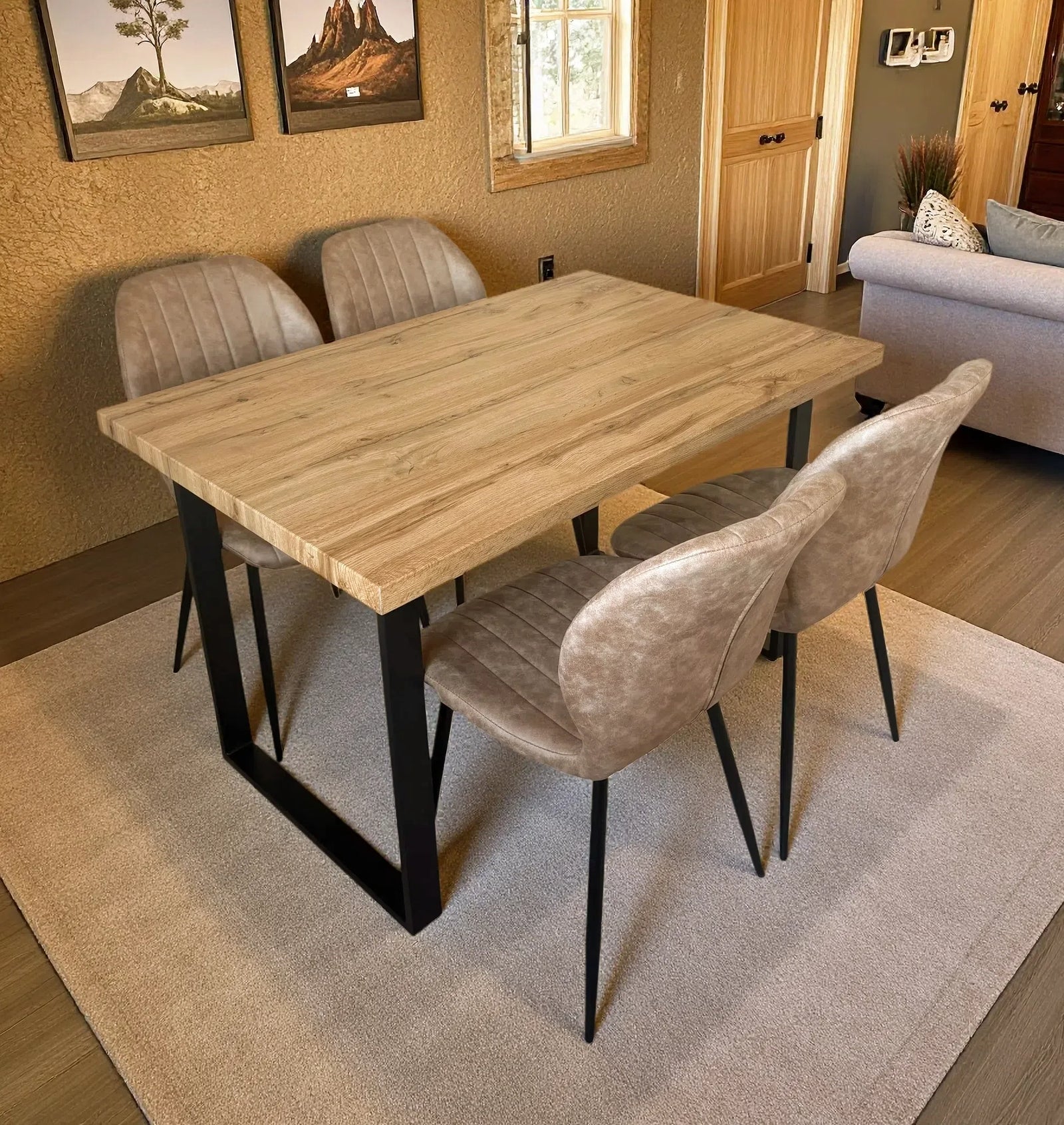 Colorado Dining Table With 4 Jaydn Leather Chairs | Tan