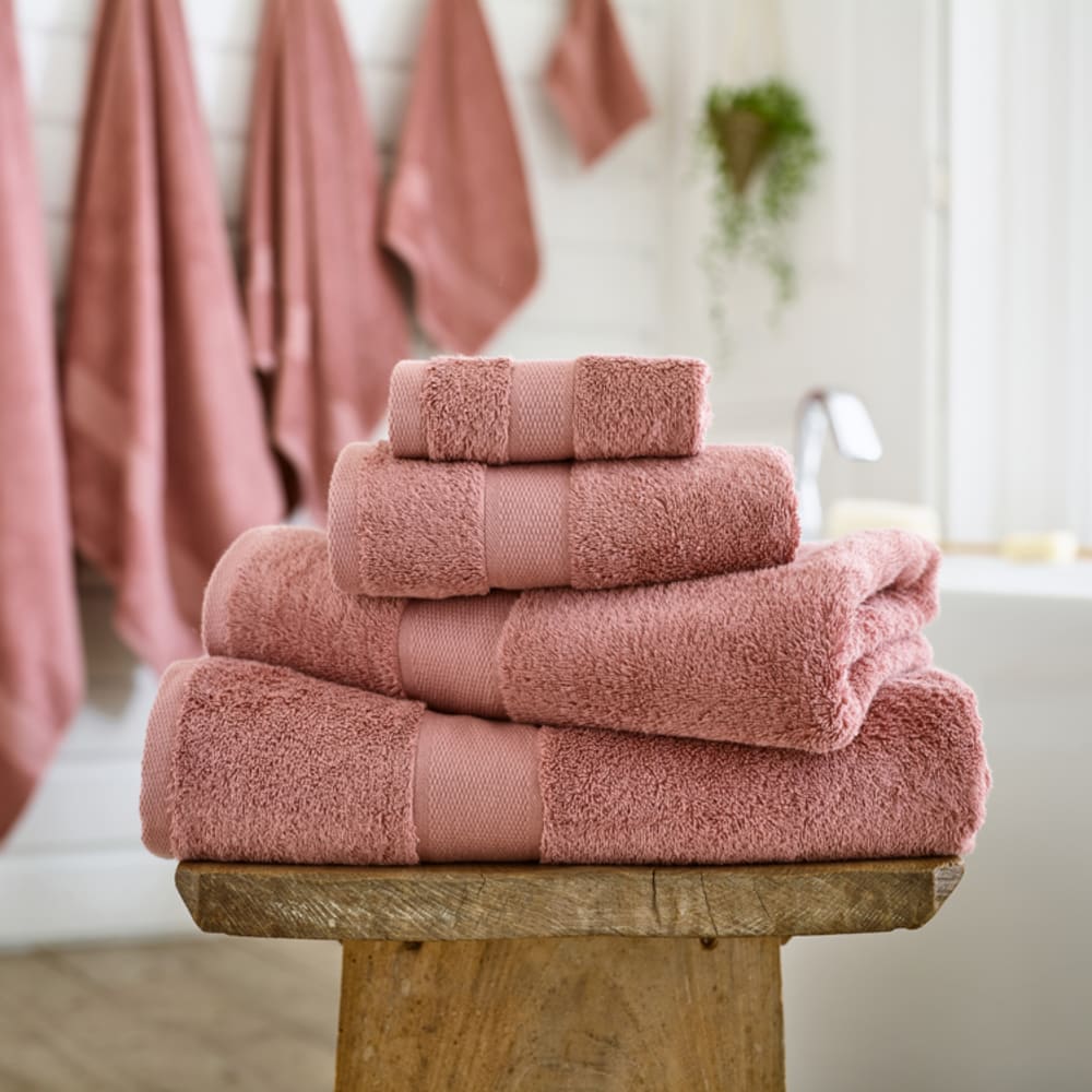 Egyptian Embrace Towels – 550gsm Egyptian Cotton, Fluffy Soft & Highly Absorbent | Hand Towel Pair | Rose