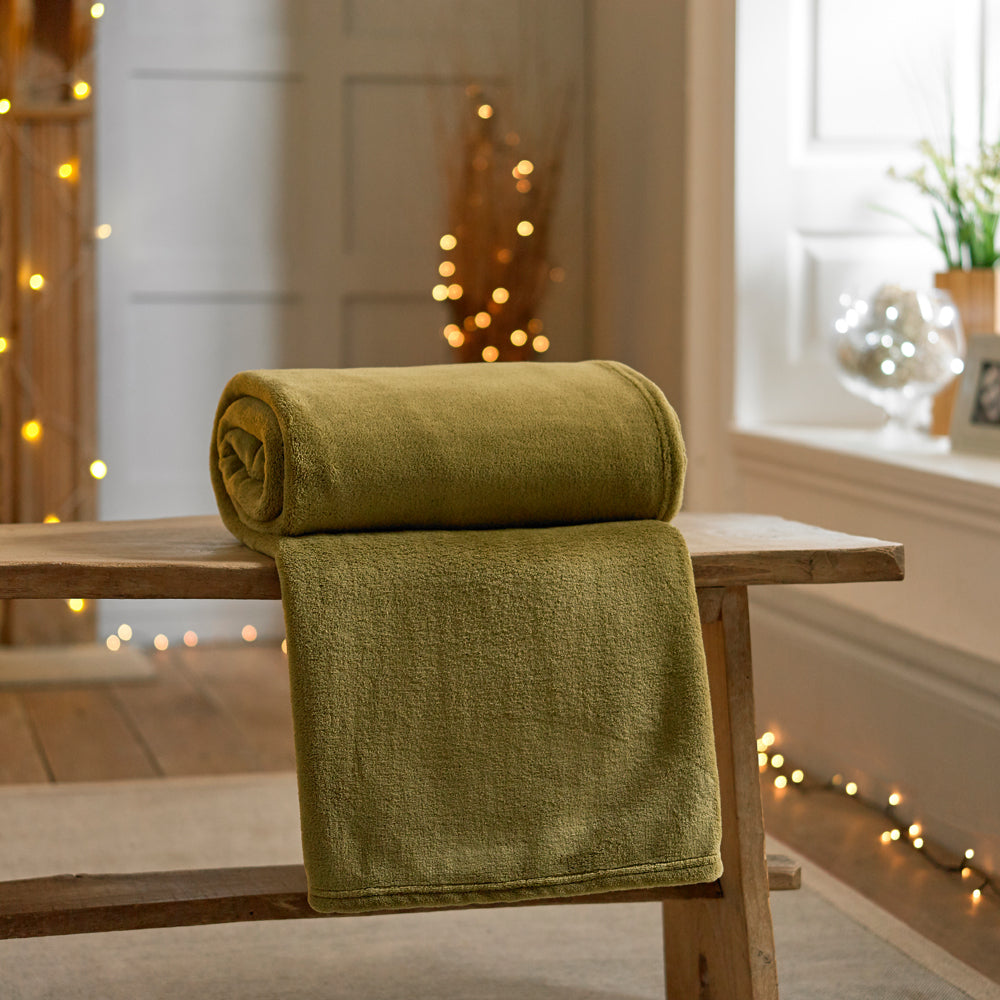 Snuggle Touch Microfibre Supersoft Fleece Throw | 140cm x 180cm | Chartreuse