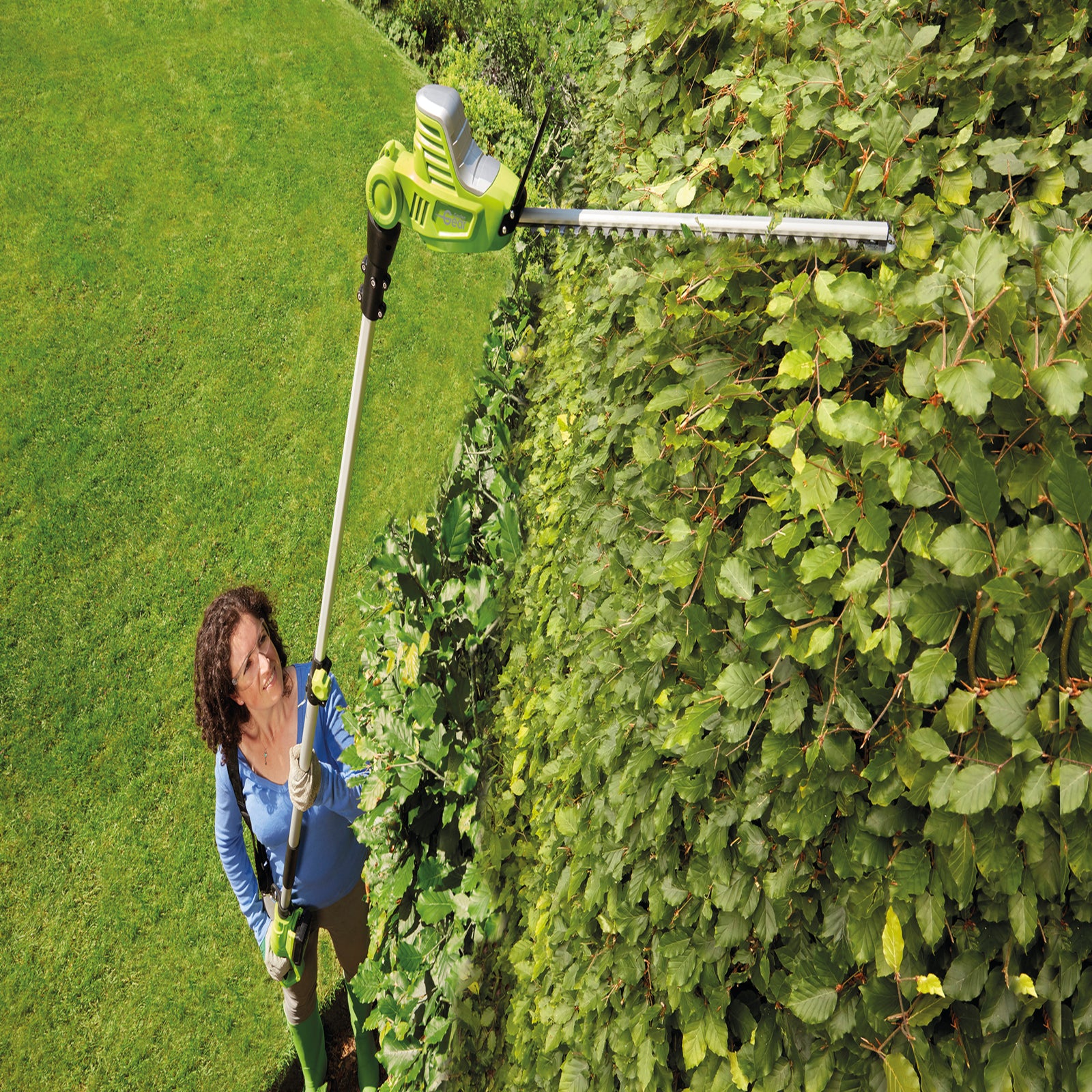 20v Cordless Hedge Trimmer