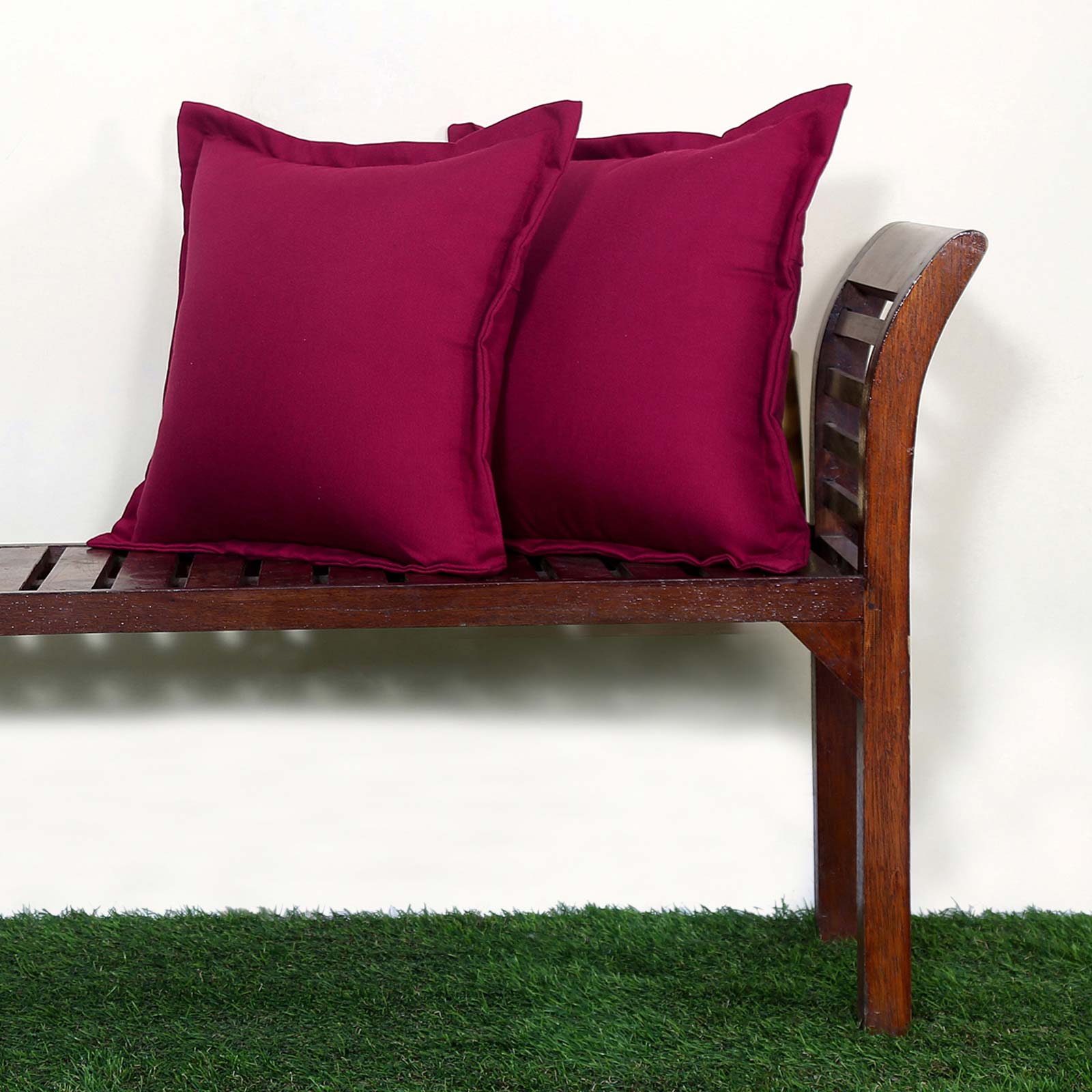 Plain Outdoor Cushion 45 X 45 Cm, Set Of 2 | 45cm x 45cm | Burgundy