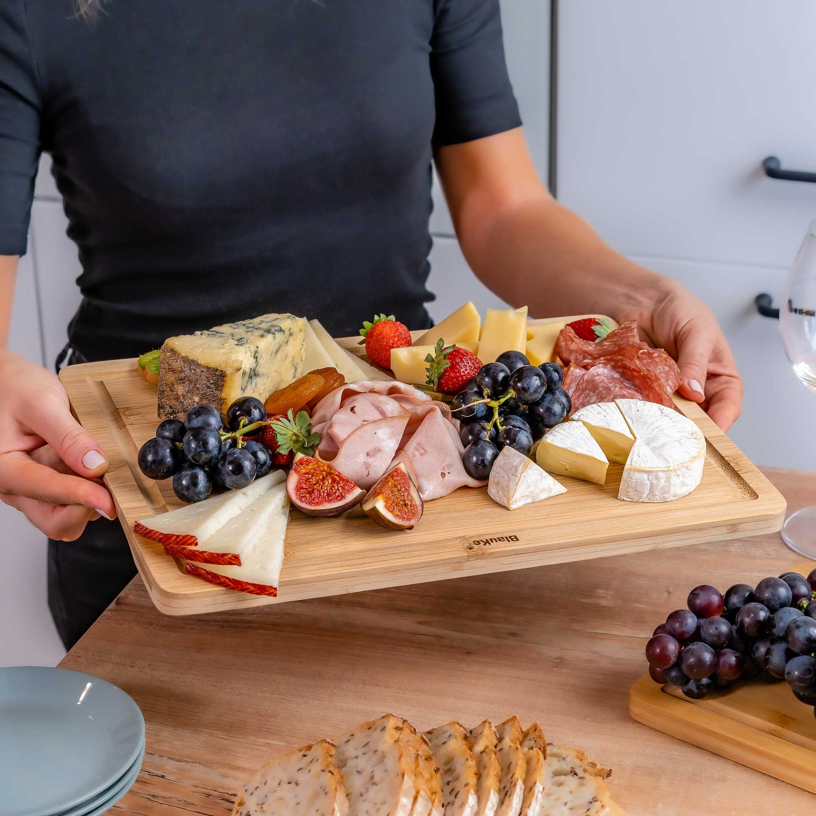 BlauKe Wood Cutting Boards For Kitchen - Bamboo Cutting Board Set With Juice Groove And Handles - Wooden Chopping Board
