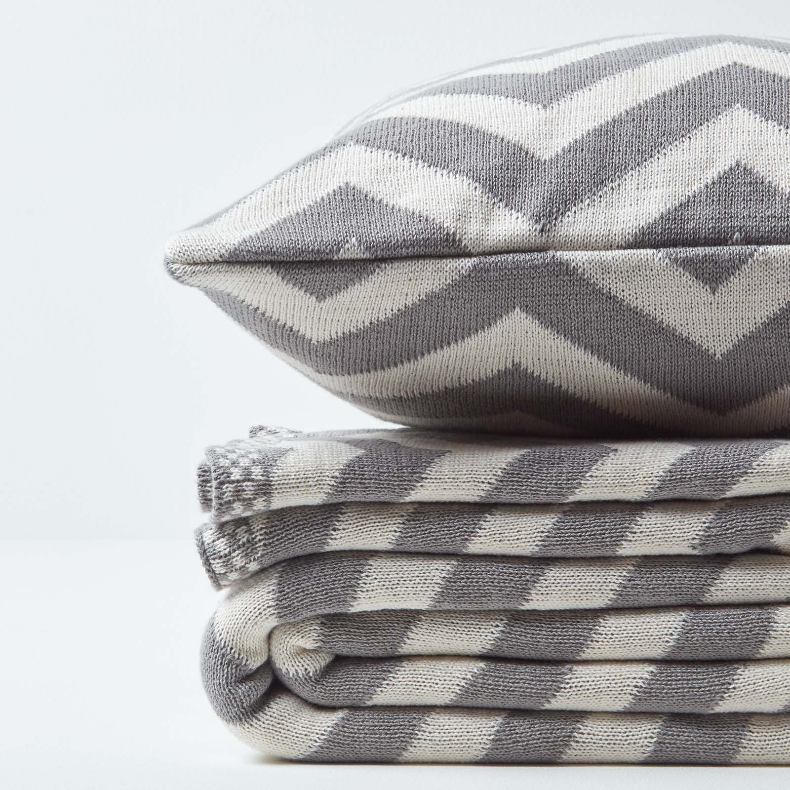 Chevron Herringbone Cotton Knitted Throw | 150cm x 200cm | Grey