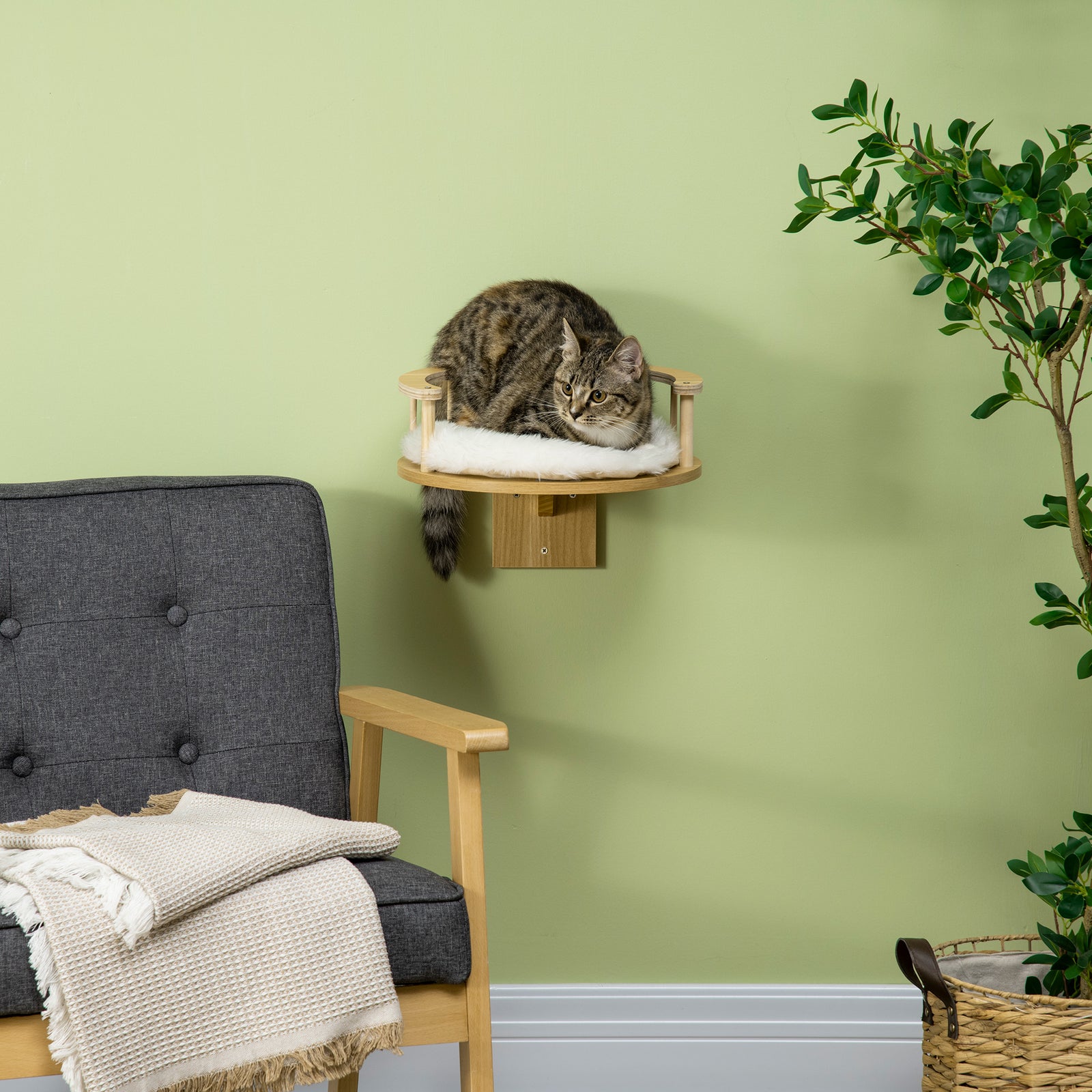 Cat Shelf Wall Mounted Cat Tree With Cushion, Guardrails 34 X 34 X 10.5cm