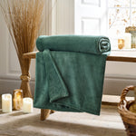 Snuggle Touch Solid Colour Fleece Throw – 140x180cm – Super Soft Plain Blanket | 140cm x 180cm | Forest Green