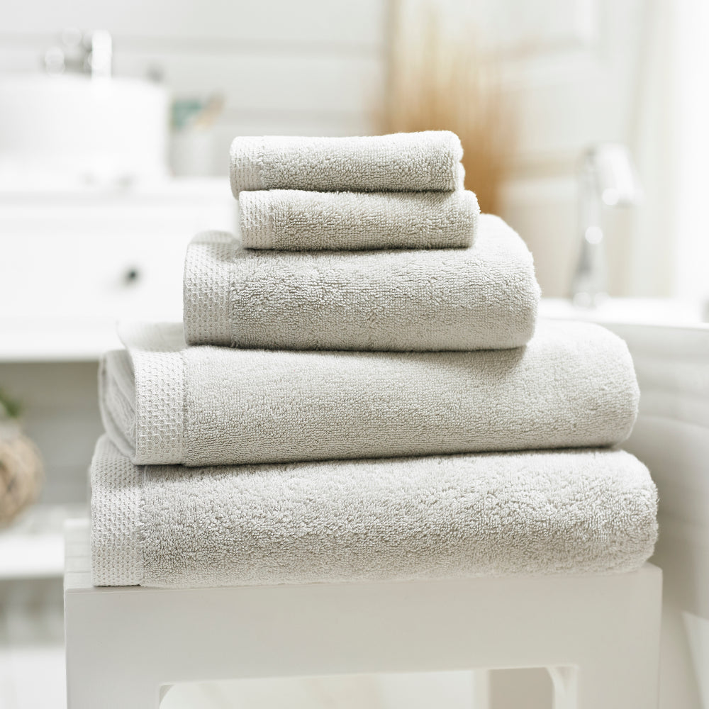 Egyptian Spa 700gm Supersoft Absorbent Cotton Towels | Bath Towel | Putty