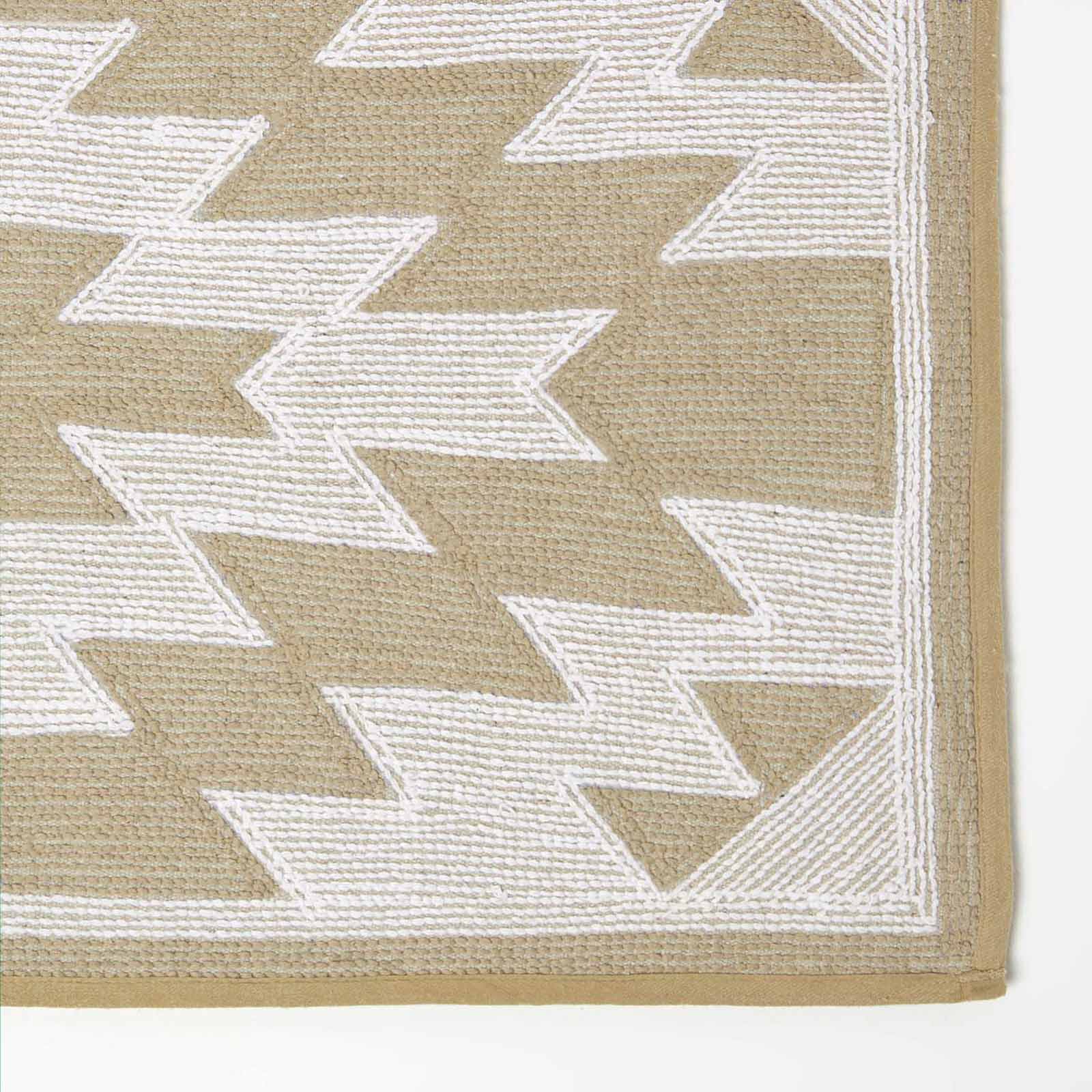 Natural And White Bath Mat 100% Cotton Aztec Design, 50 X 80 Cm