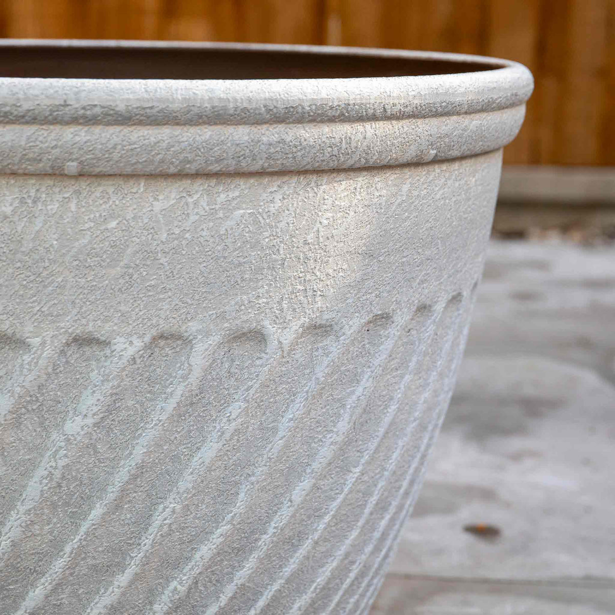 Bali 14in Planter Antique Beige 24l Plastic | Set of 1
